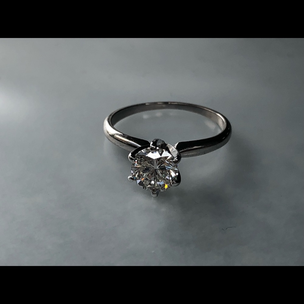 GORGEOUS 1.25 CTW ROUND SOLITAIRE DIAMOND - Picture 2 of 6